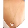 Collier de dos fleurs de nacre et perles d'eau roses