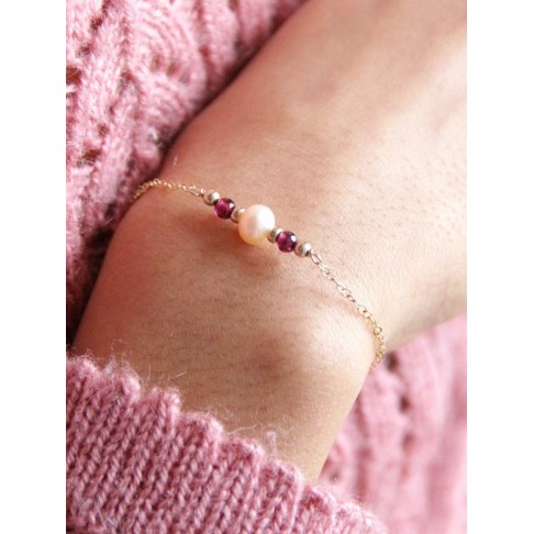 Bijou bracelet idée cadeau en or laminé or 14k gold filled et grenat, perle de culture