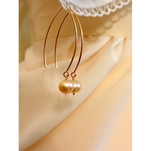 Crochets traversants Nanou gold filled perles d'eaux douce couleur pêche