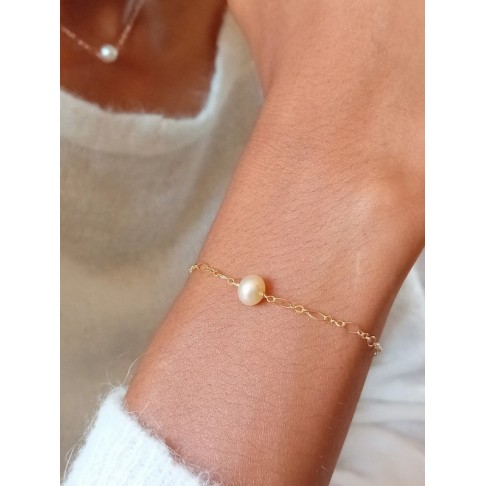 Bracelet Alba gold filled et perle de culture couleur pêche mailles alternées