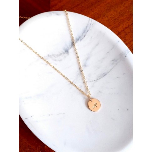 Collier pendentif médaille gravée moineau, sur chaîne gold filled