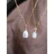 Collier Cyrine ras de cou pendentif fleur de nacre jacinthe