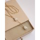 Collier en V Mila fleurs de nacre jacinthe