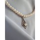 Collier tour de cou perles de culture et amulette pendule pierre de lune
