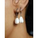 Mini créoles boucles d'oreilles Jacinthe fleur de nacre