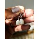 Mini créoles boucles d'oreilles Jacinthe fleur de nacre